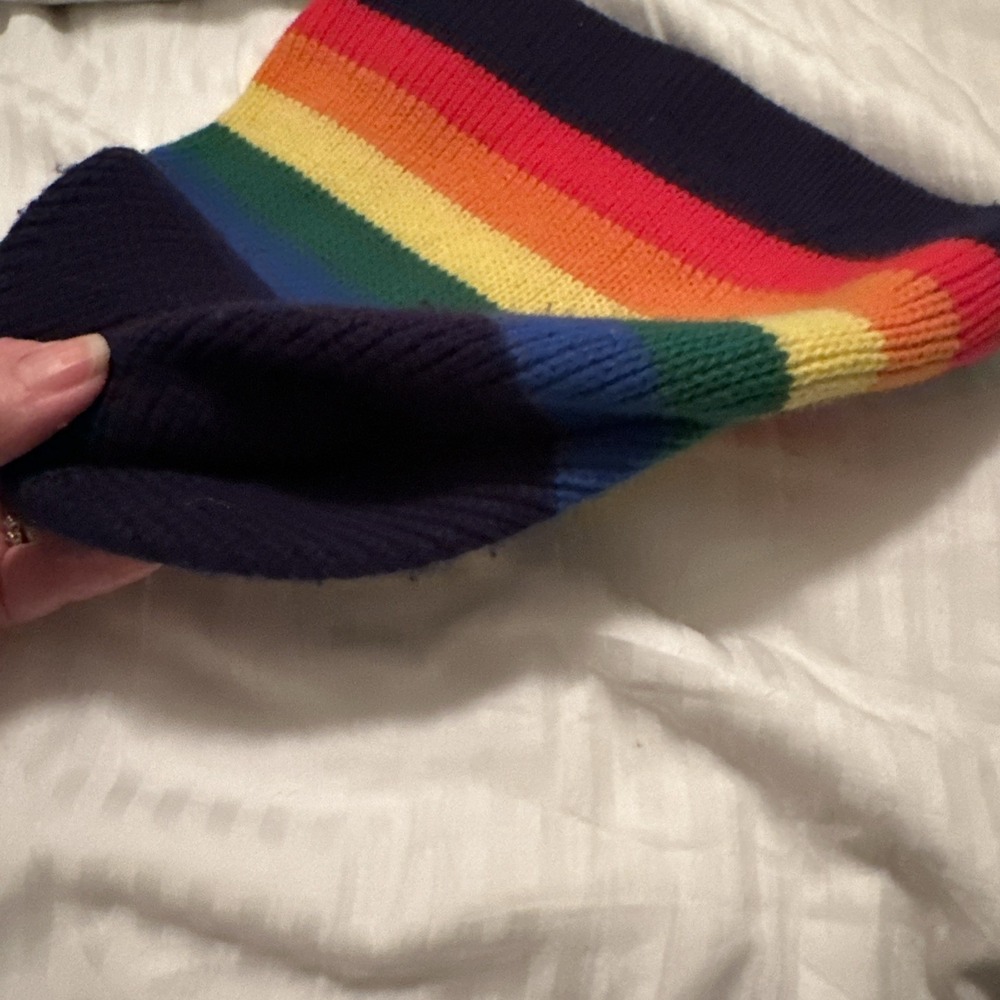 Vintage 80s Rainbow Striped Knit Beanie Ski Toque Wool Cap Hippie Pride Pom Hat - Picture 5 of 8